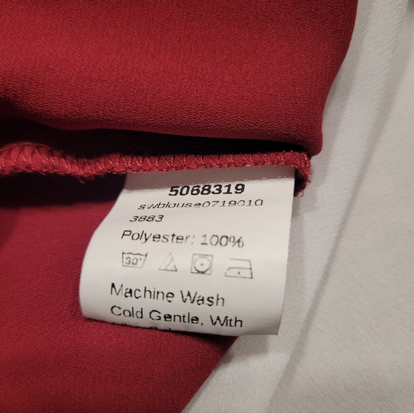 SHEIN Lightweight Short-sleeve Blouse Size 3X Red Black White - Picture 6 of 6